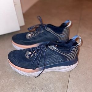 Hokas Bondi 6 Size 8. Navy blue and peach. PRIME CONDITION!